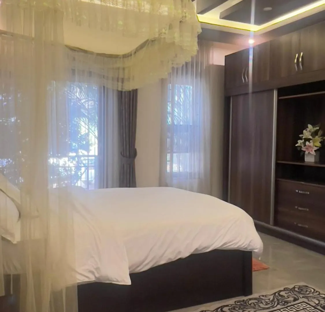 Silver Homes Empiror كامبالا 0*,  أوغندا