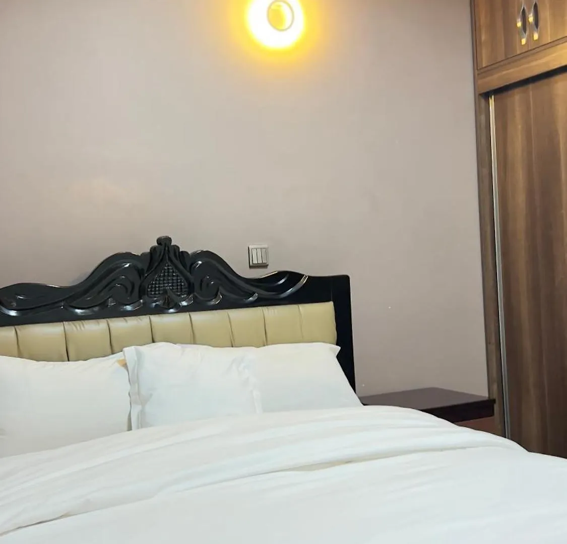 Silver Homes Empiror كامبالا شقة