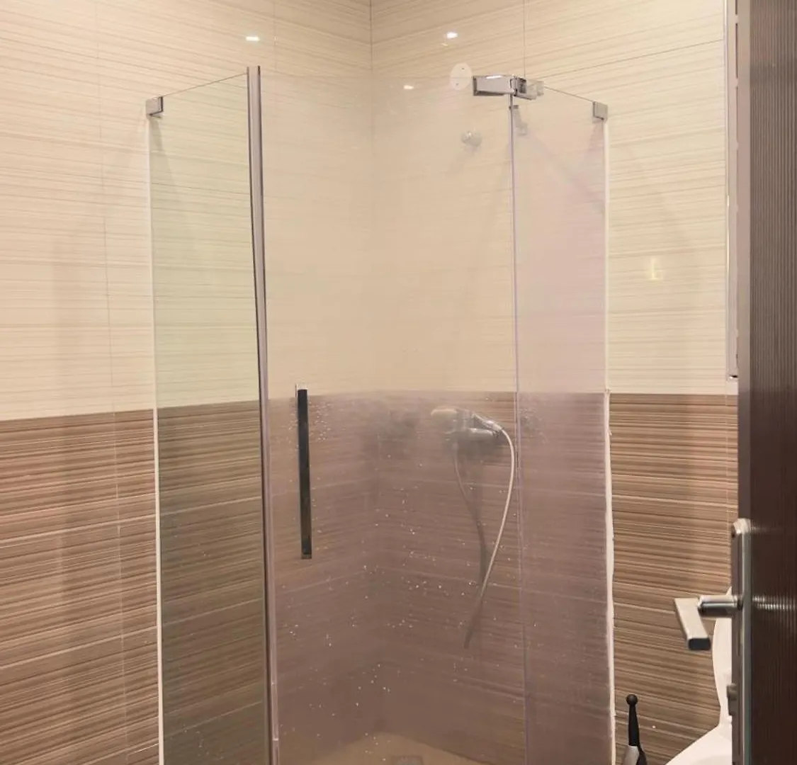 Silver Homes Empiror كامبالا شقة